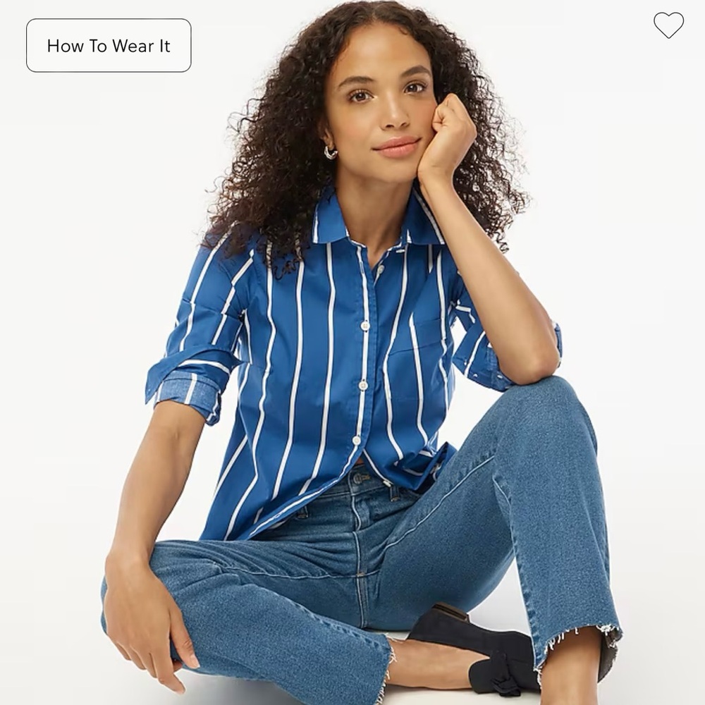 J Crew cotton button up poplin shirt in signature fit. Size 0